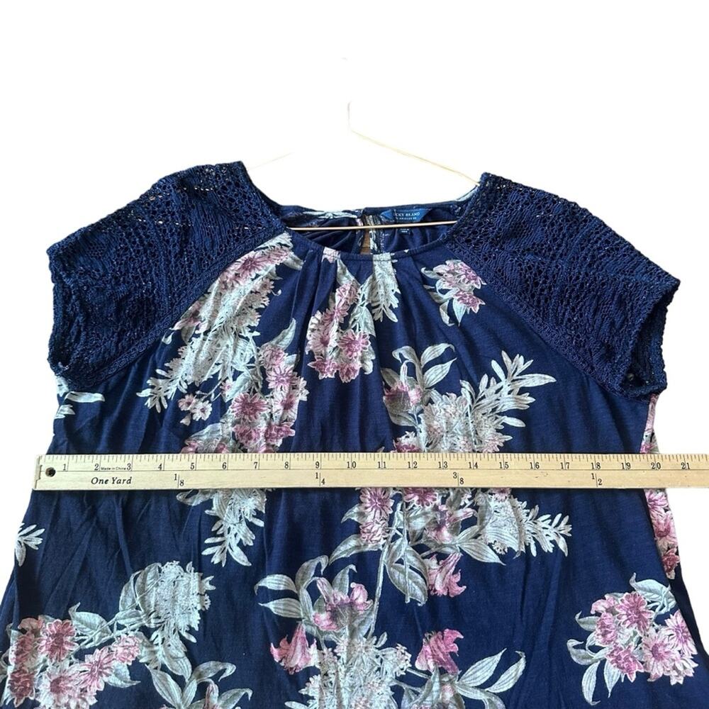 LUCKY BRAND Floral crochet sleeves size large - Picture 6 of 7